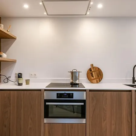 Modern And Spacious Design Nearby The *