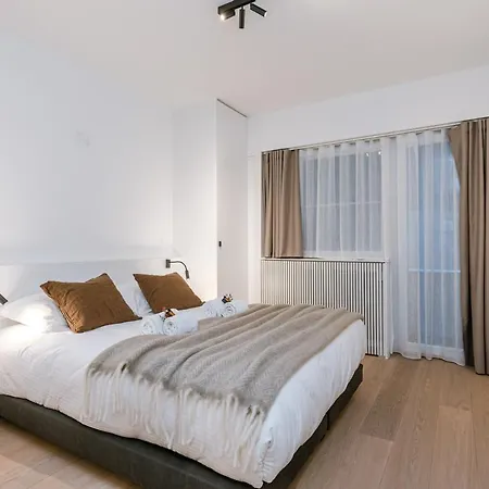 Modern And Spacious Design Nearby The