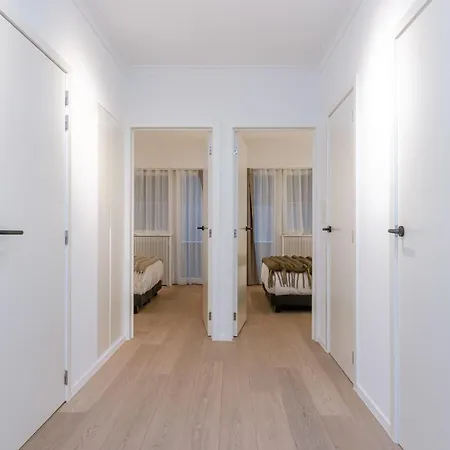Modern And Spacious Design Nearby The Ostend