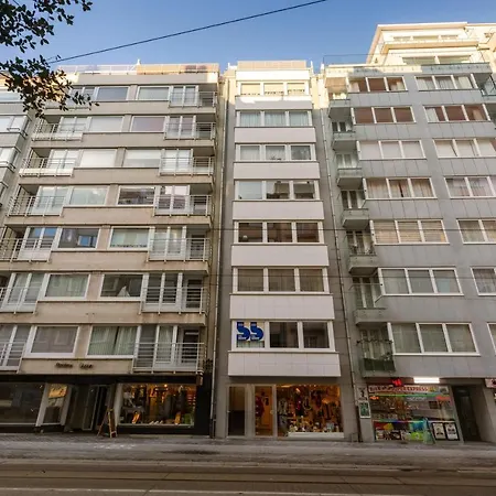 Apartment Modern And Spacious Design Nearby The *